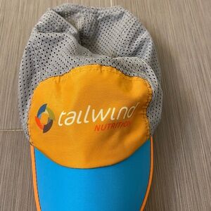 Tailwind running hat